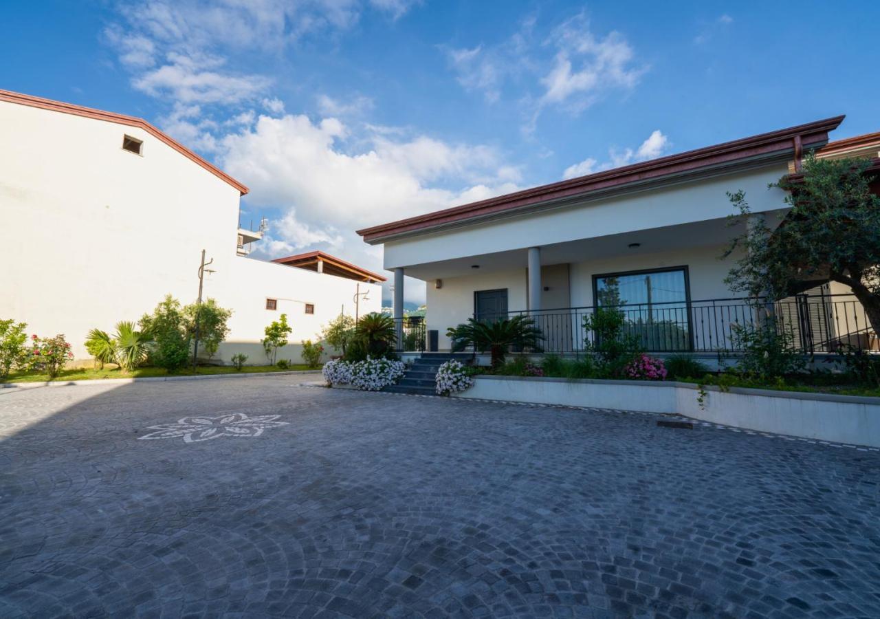 Villa Dei Cesari Bed & Breakfast Santa Maria La Carità Exteriör bild