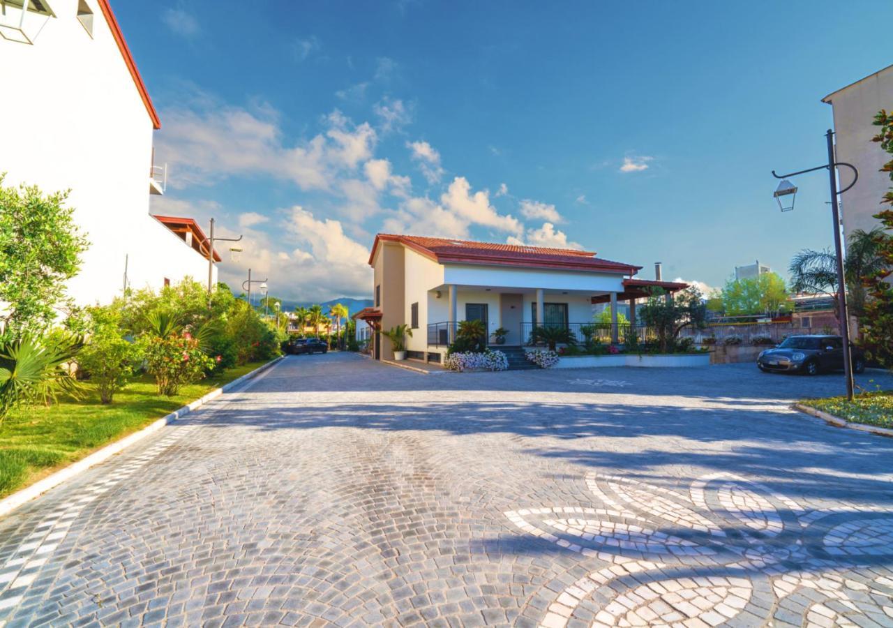 Villa Dei Cesari Bed & Breakfast Santa Maria La Carità Exteriör bild
