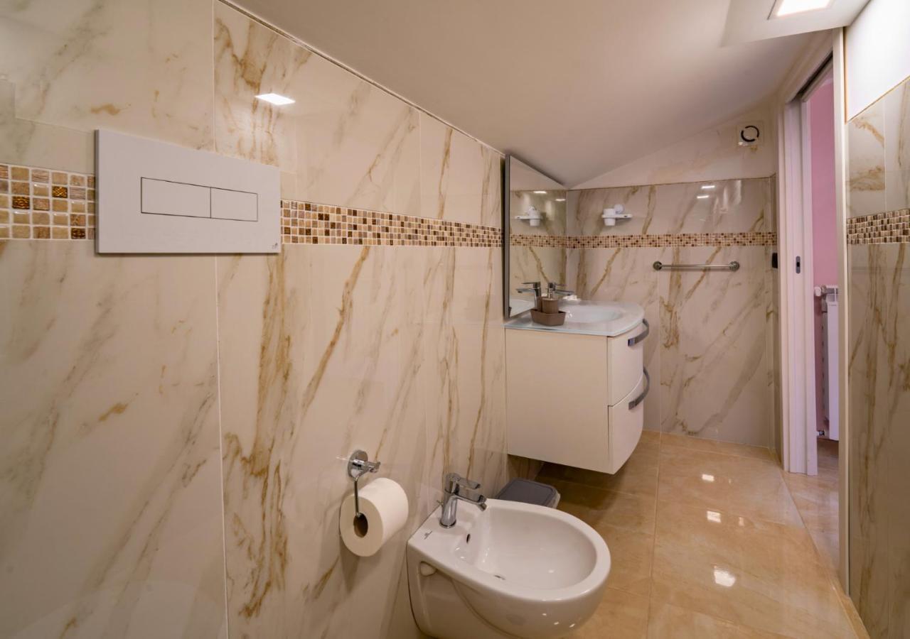 Villa Dei Cesari Bed & Breakfast Santa Maria La Carità Exteriör bild