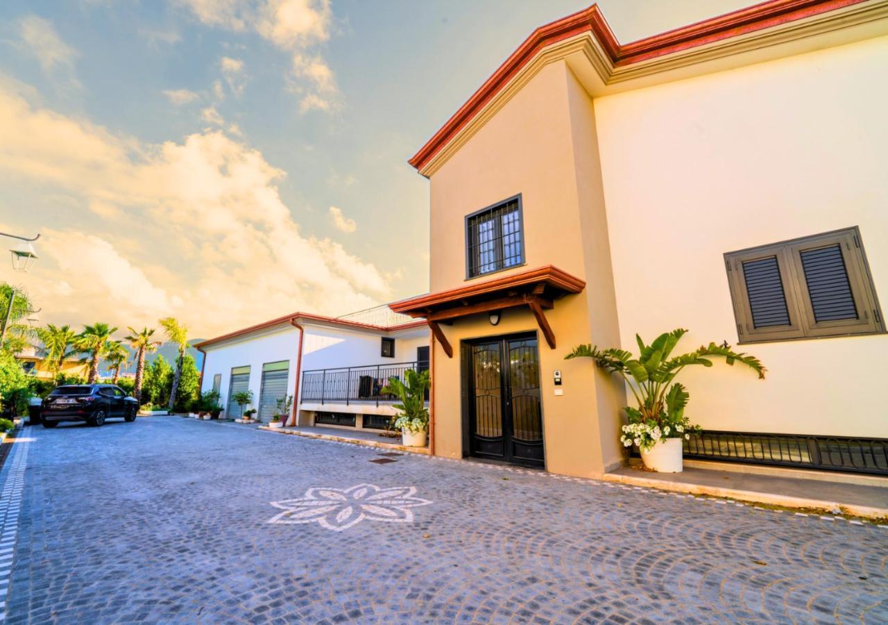 Villa Dei Cesari Bed & Breakfast Santa Maria La Carità Exteriör bild